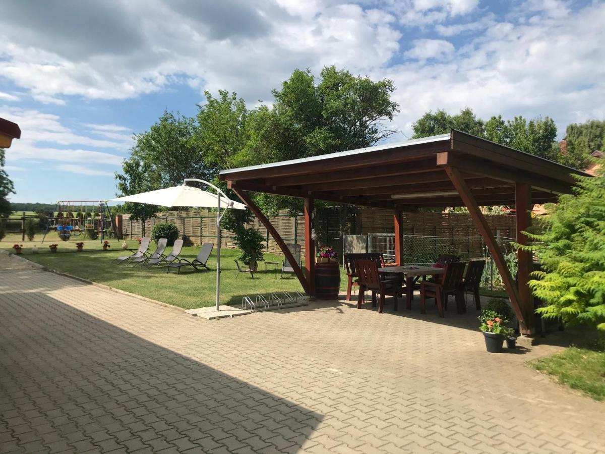 Léna Vendégház Balatonberény Extérieur photo