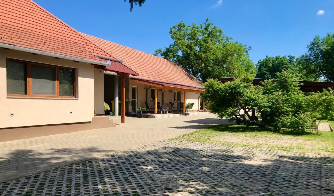 Léna Vendégház Balatonberény Extérieur photo