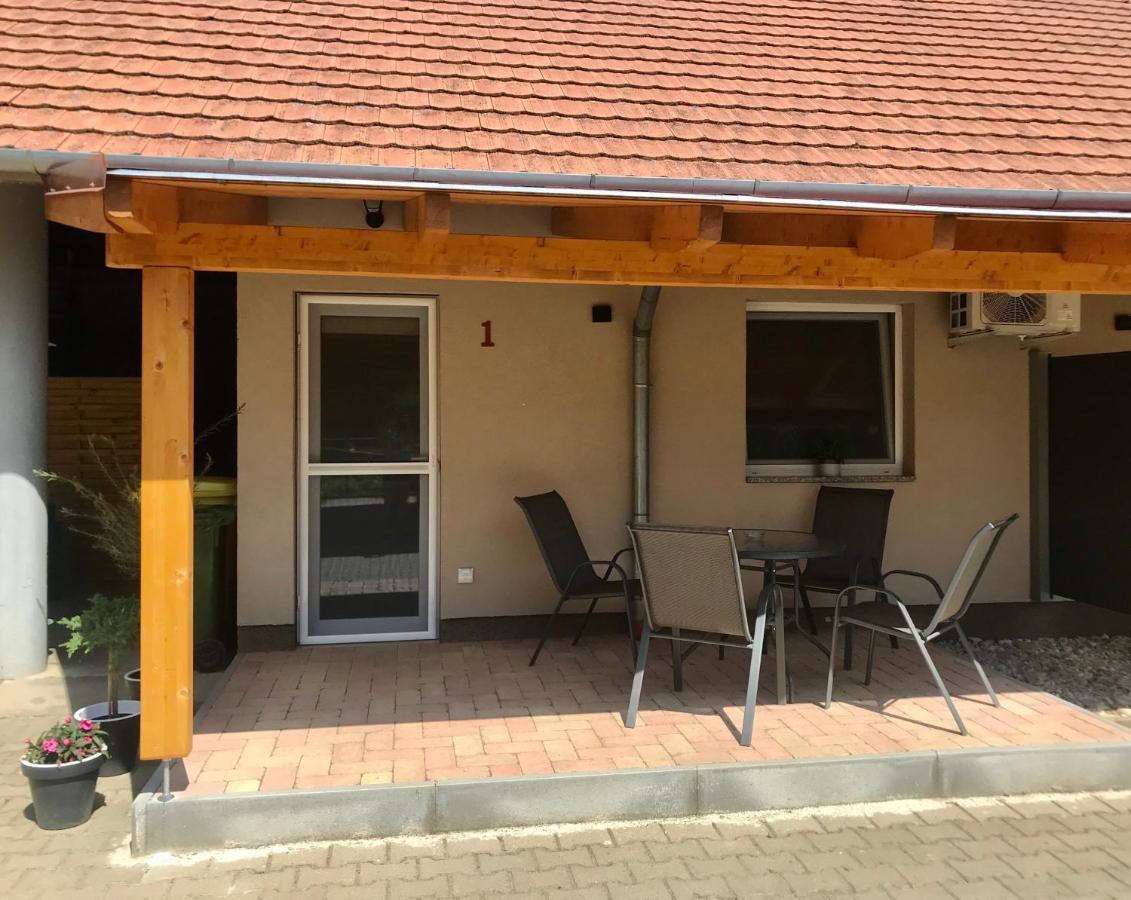 Léna Vendégház Balatonberény Extérieur photo