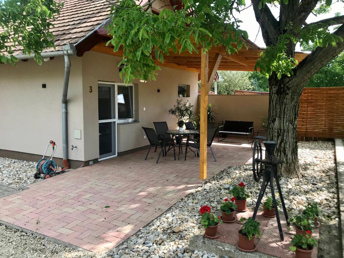 Léna Vendégház Balatonberény Extérieur photo